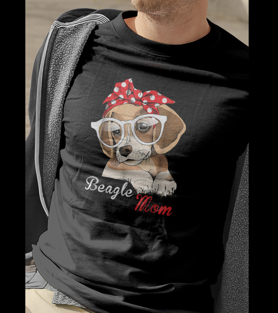 Beagle Mom Cute Beagle Dog With Glasses And Red Polka Dot Bow T-Shirt