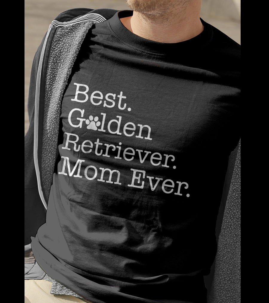 Best Golden Retriever Mom Ever With Paw Prints T-Shirt