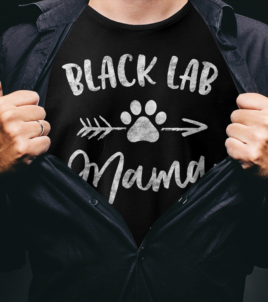 Black Lab Mama Labrador Retriever Paw Arrow T-Shirt