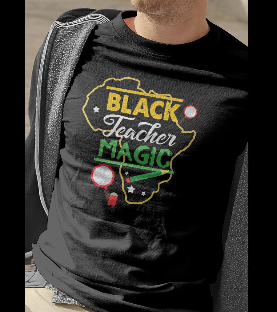 Black Teacher Magic Africa Map Magnifying Glass Pencil Eraser T-Shirt