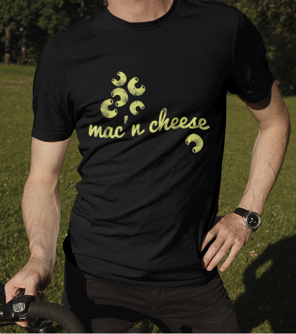 Classic Vintage Mac'n Cheese Text With Pasta Shapes T-Shirt