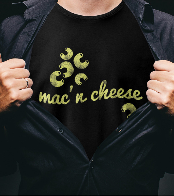 Classic Vintage Mac'n Cheese Text With Pasta Shapes T-Shirt
