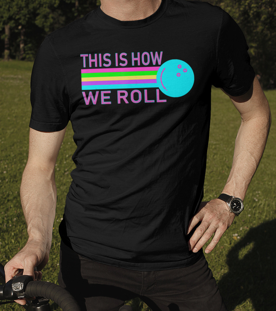 This Is How We Roll Vintage Classic Bowling Retro Bowling Ball Stripes T-Shirt