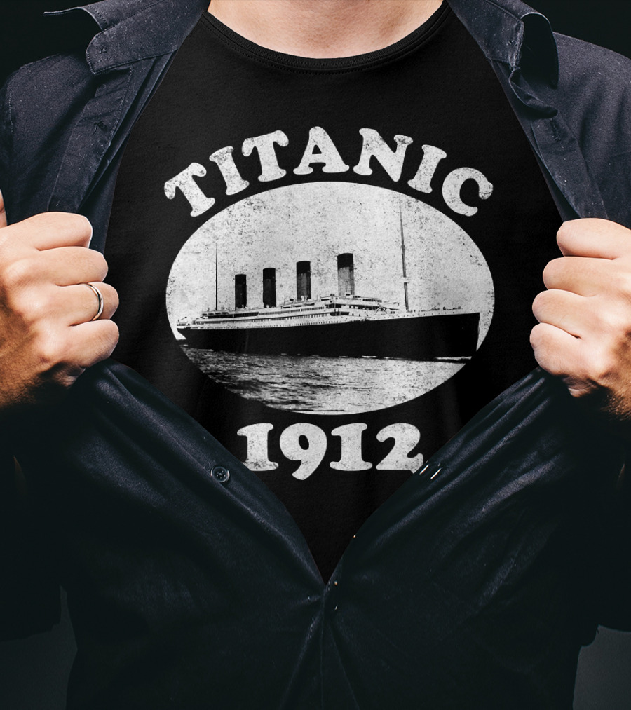 Titanic 1912 Historic Vintage Cru Ocean Liner Classic T-Shirt