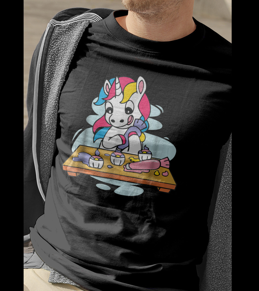 Unicorn Baking Cupcakes Cupcake Magic Baking Fun T-Shirt