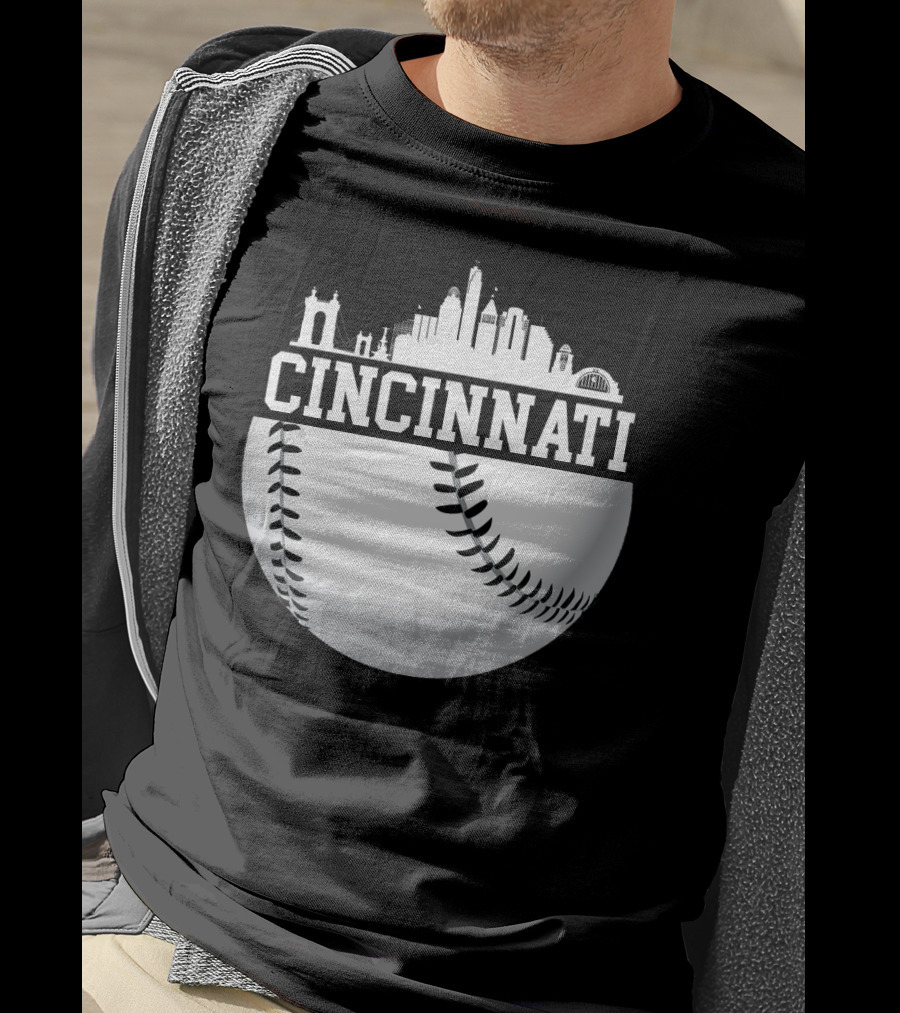 Cincinnati Skyline Baseball Vintage Downtown Cityscape T-Shirt