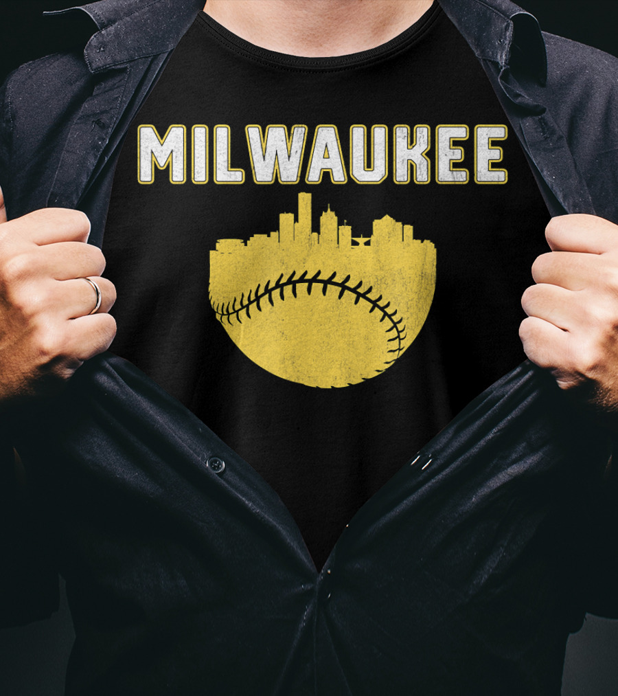 Milwaukee Wisconsin Cityscape Vintage Baseball Skyline T-Shirt