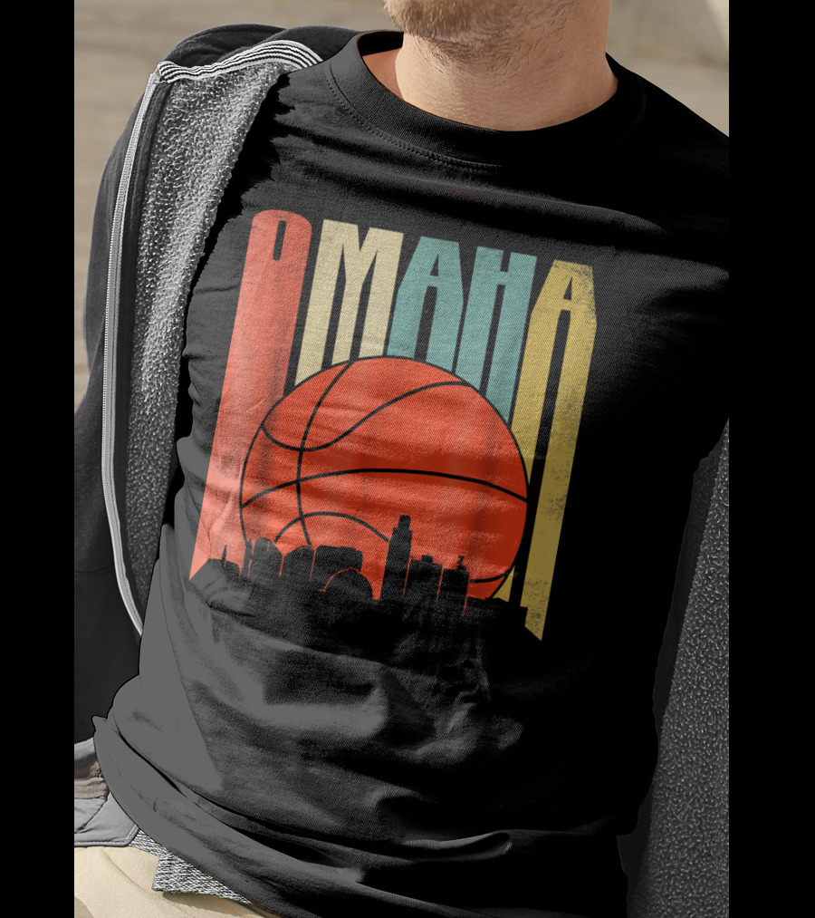 Vintage Omaha Nebraska Basketball Skyline Retro T-Shirt