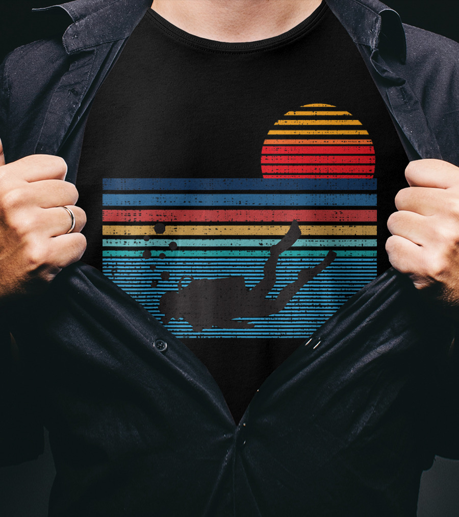 Vintage Scuba Diving 80s Sunset Silhouette Stripes T-Shirt