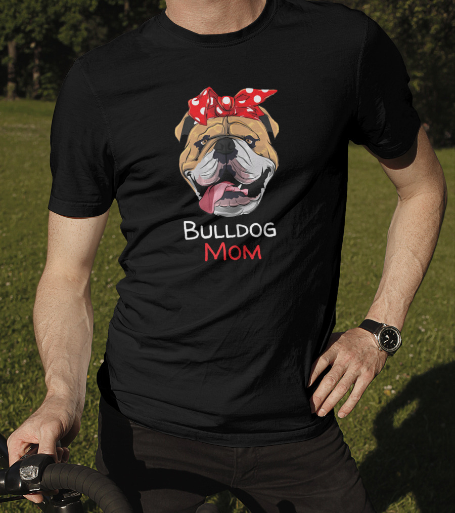 Bulldog Mom Funny English Bulldog With Red Polka Dot Bow T-Shirt