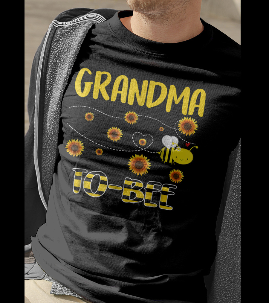 GRANDMA TO BEE Sunflowers And Bee T-Shirt