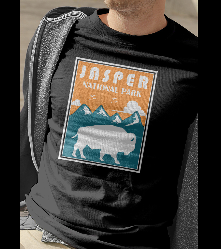 Jasper National Park Canada Bison Silhouette Mountains T-Shirt