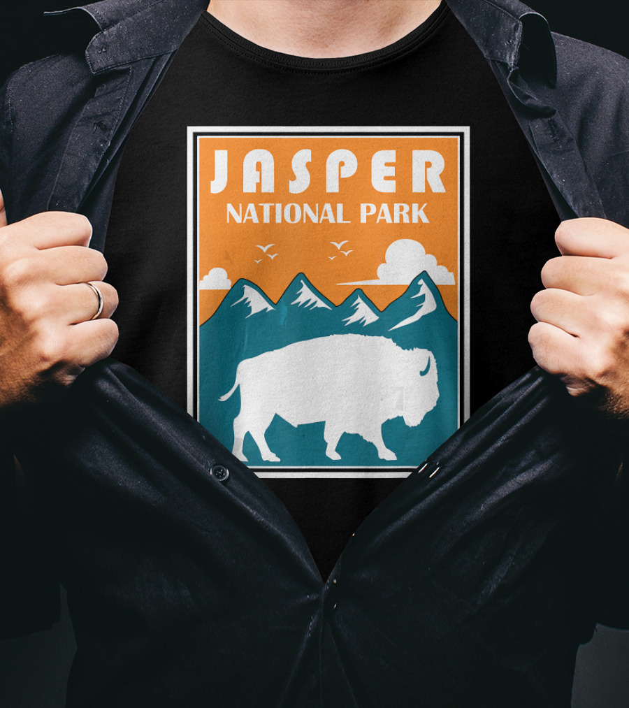 Jasper National Park Canada Bison Silhouette Mountains T-Shirt