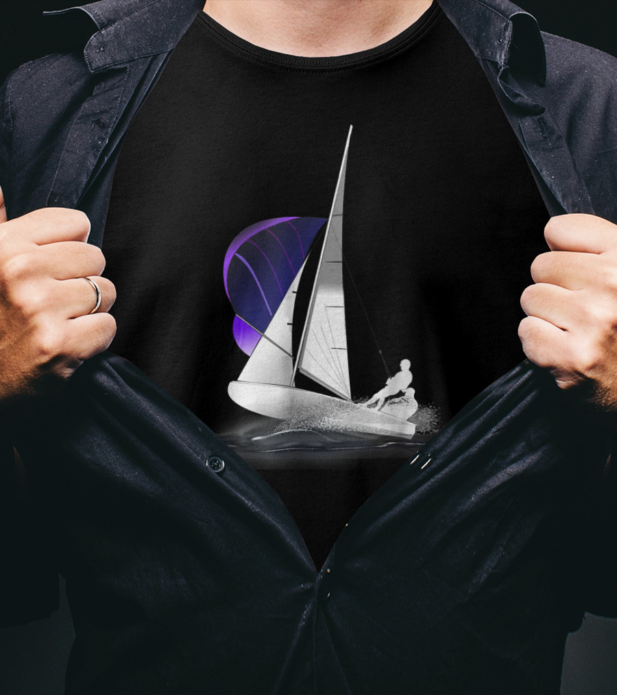 420 Sailing Dinghy With Spinnaker On Water T-Shirt