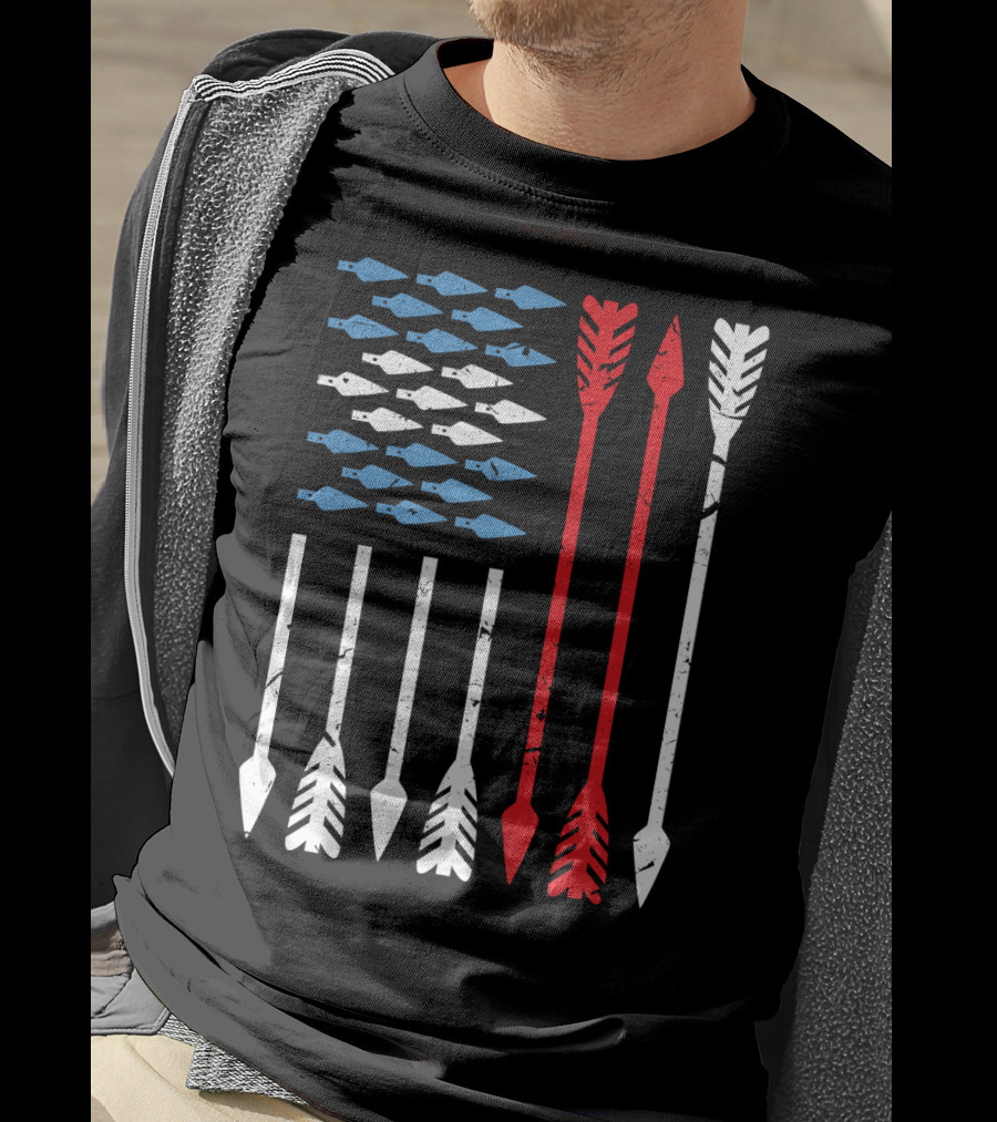 American Flag Arrow Archery Vintage Distressed Stars And Stripes Arrows T-Shirt