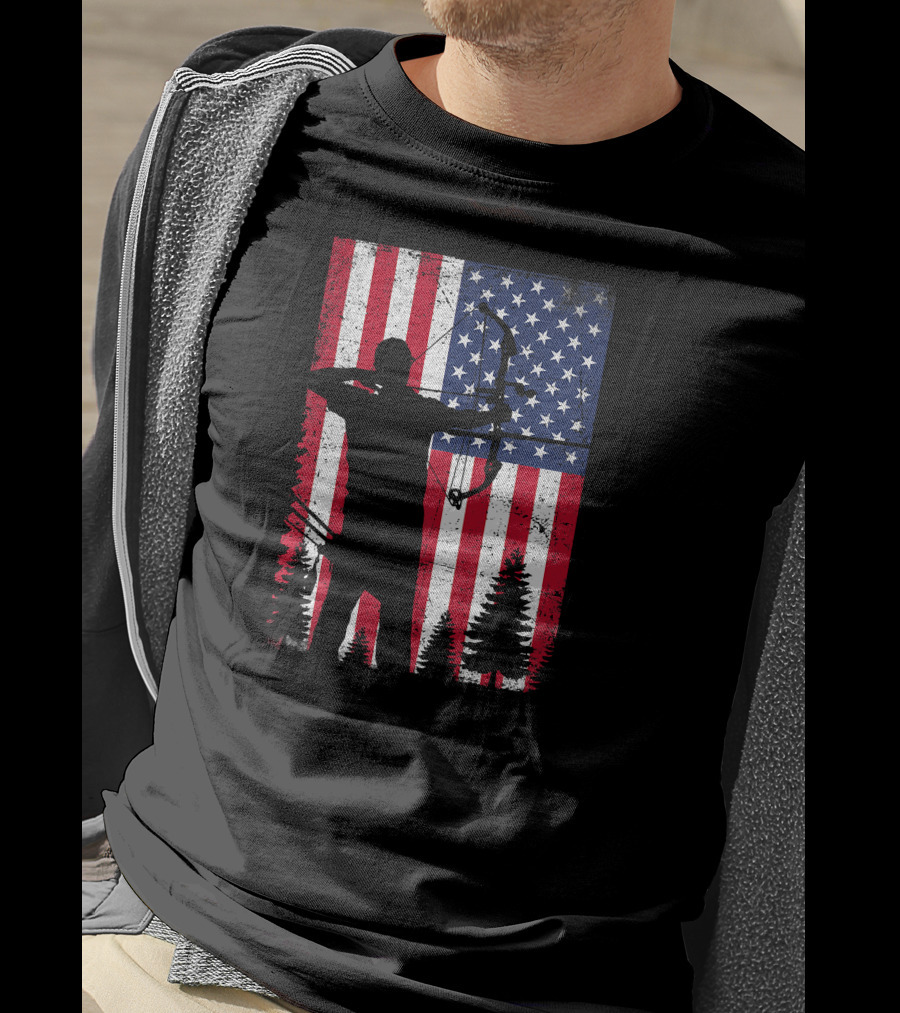 American Archery Bow Hunting Bow Hunter Silhouette USA Flag Background T-Shirt