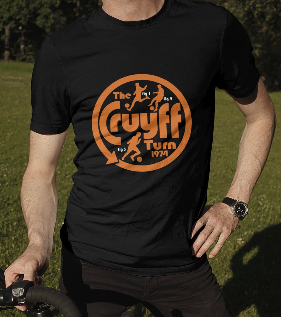 The Cruyff Turn 1974 Football Silhouette Circle T-Shirt