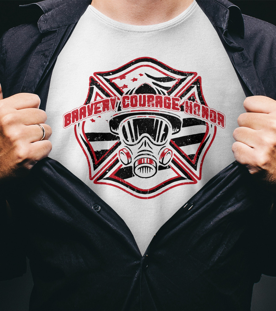 BRAVERY COURAGE HONOR Firefighter Gas Mask Badge T-Shirt