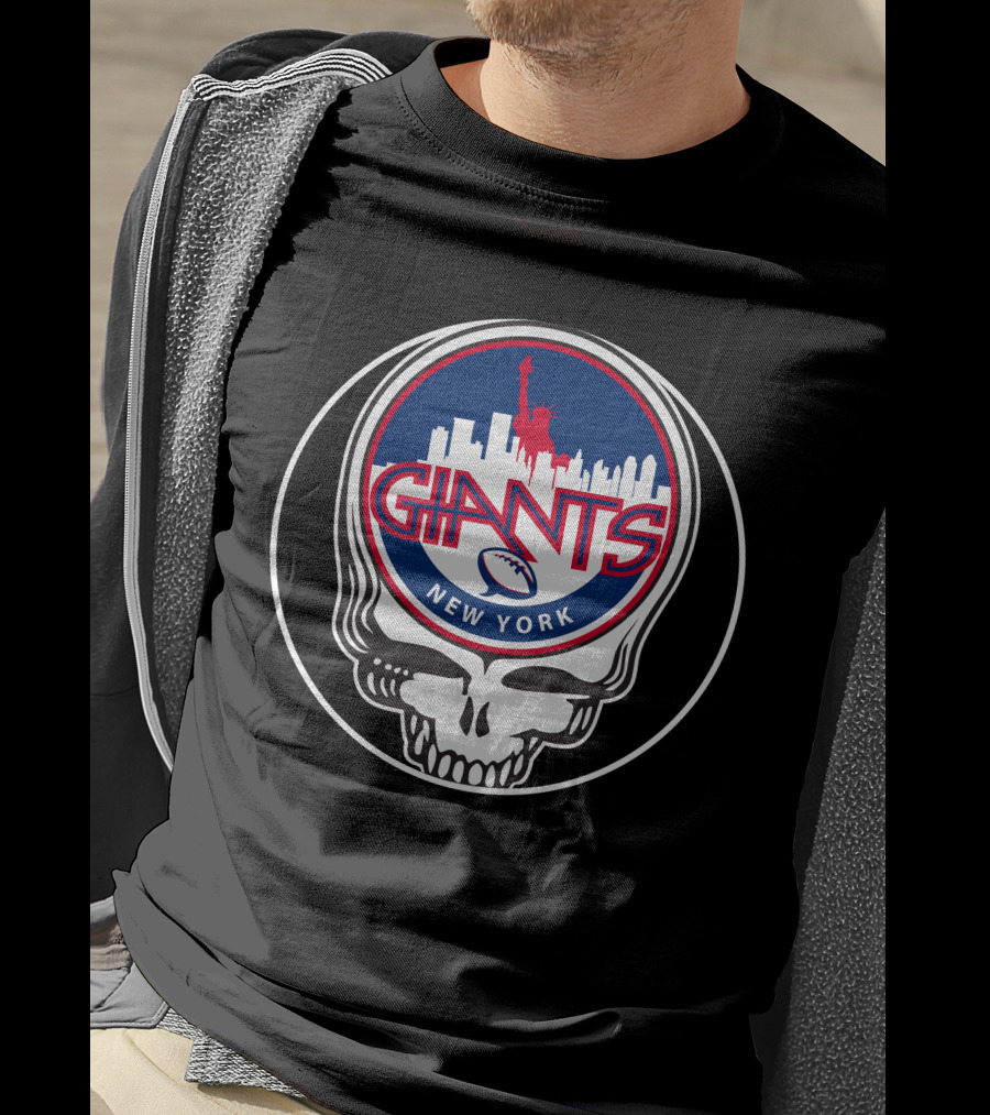 New York Giants GD Skull Logo Statue Of Liberty Skyline Football T-Shirt