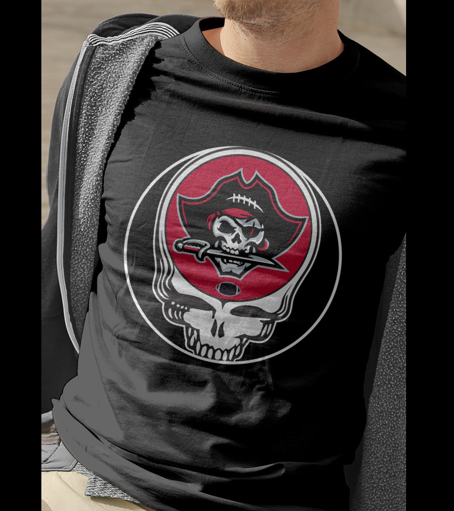 Tampa Bay Buccaneers Skull Logo With Football And Sword T-Shirt