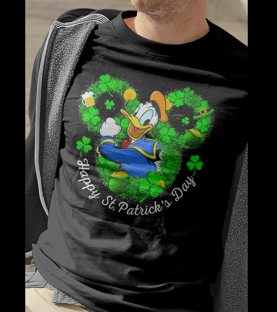 Happy St. Patrick's Day Donald Duck Shamrocks And Gold T-Shirt
