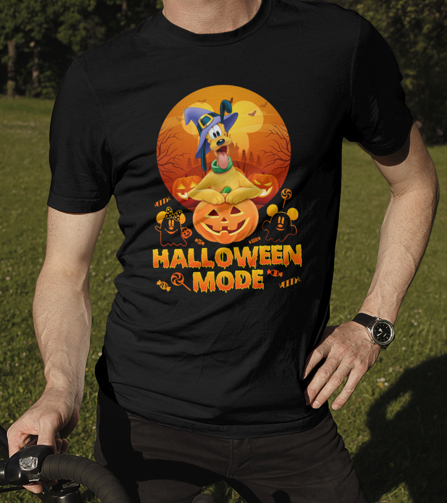 Pluto Halloween Mode With Witch Hat And Pumpkin Decorations T-Shirt