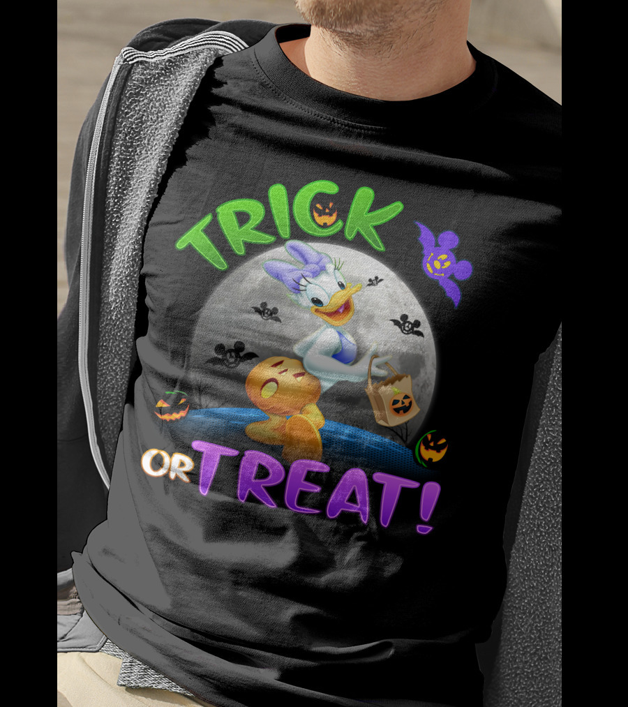 Trick Or Treat Daisy Duck Halloween Moon Bat Pumpkins T-Shirt