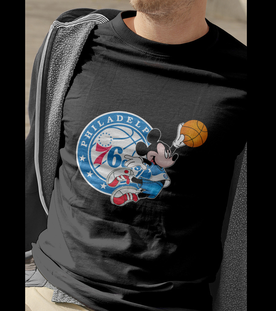 Philadelphia 76ers Mickey Basketball Dunk T-Shirt