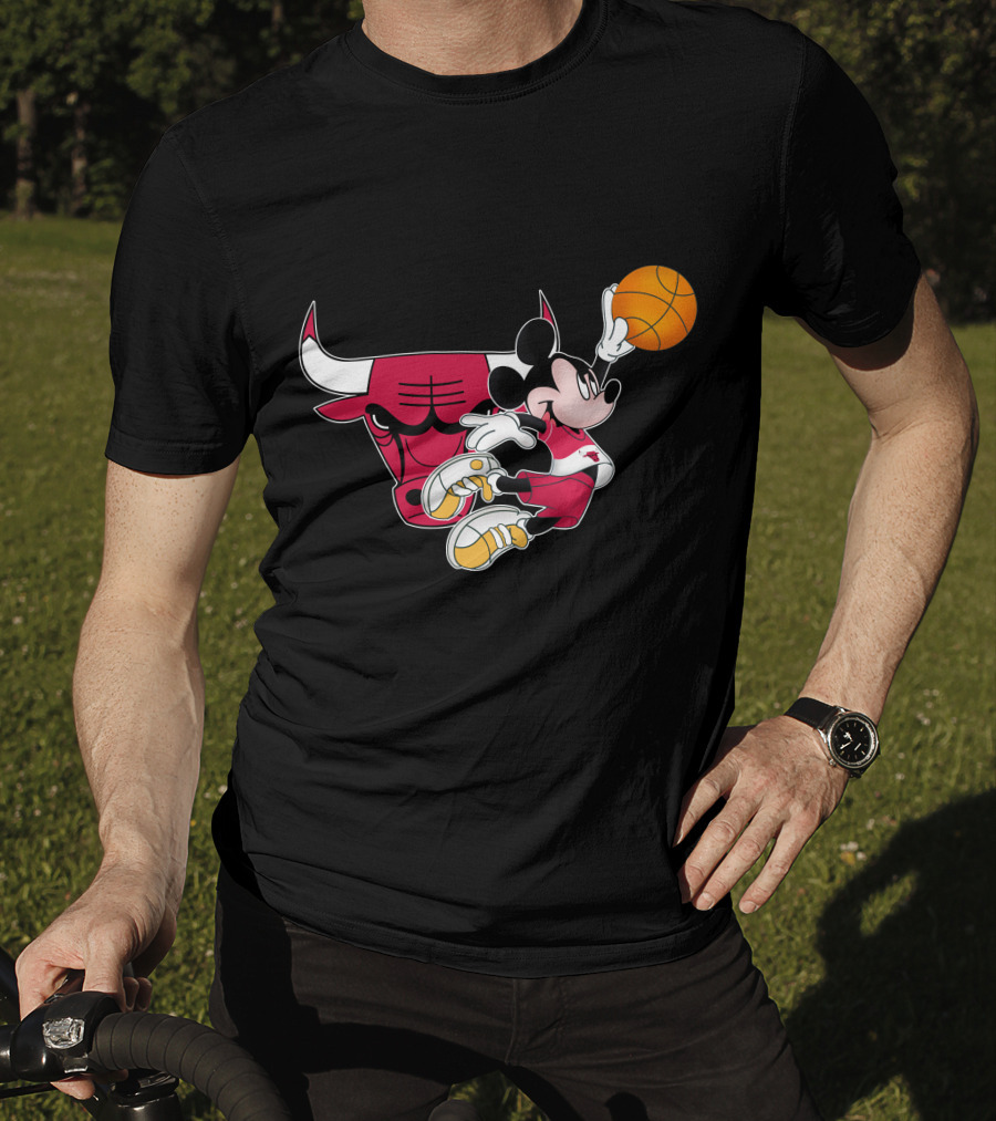 Mickey Chicago Bulls Basketball T-Shirt