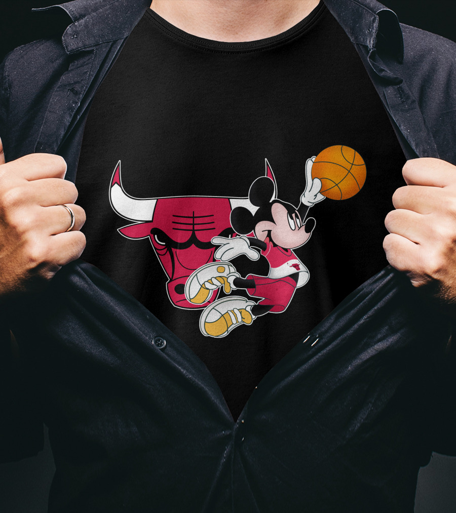 Mickey Chicago Bulls Basketball T-Shirt