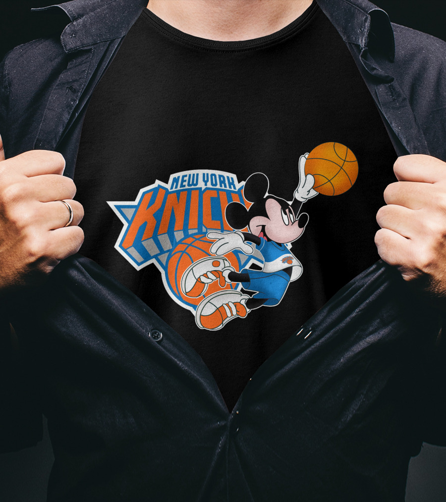 New York Knicks Mickey Basketball T-Shirt