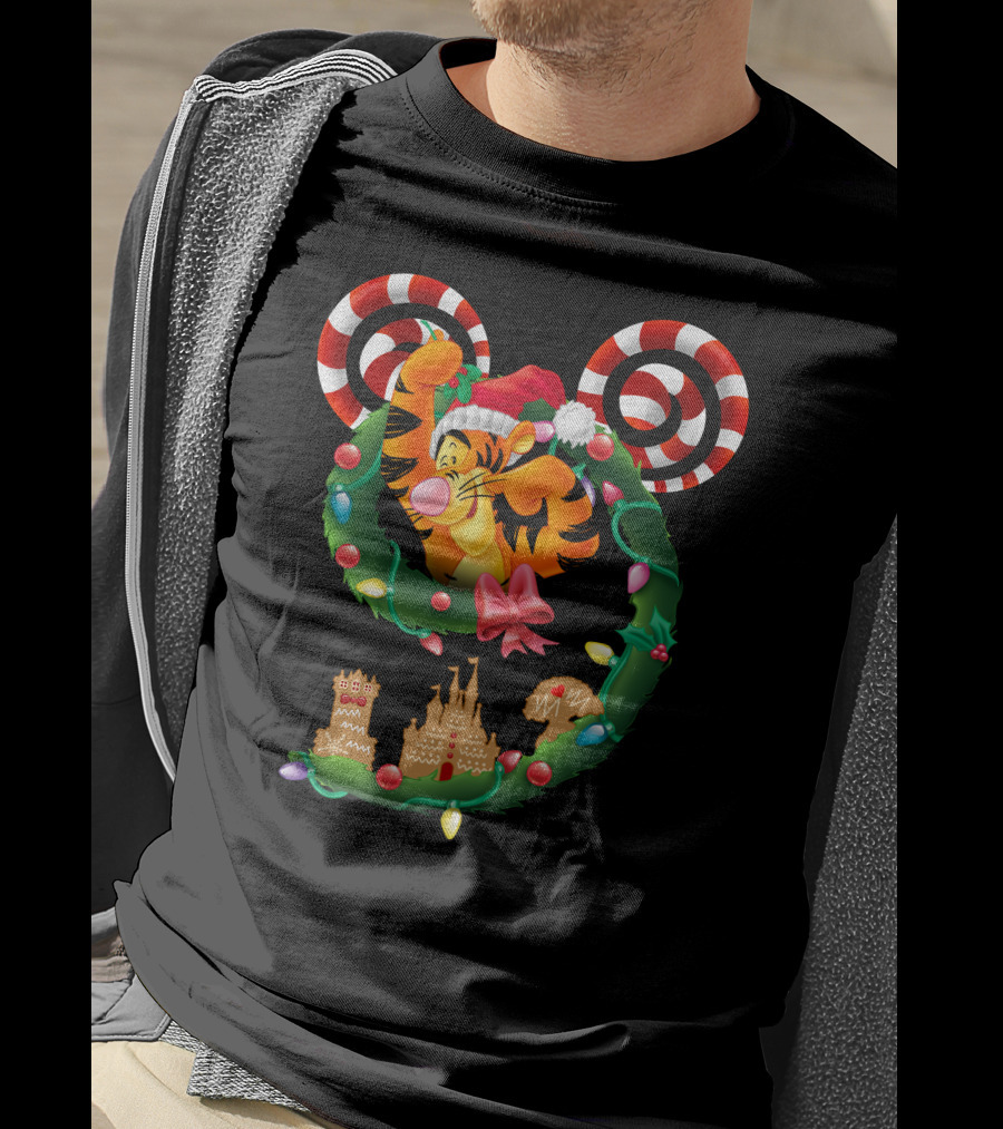 Tigger Disney Christmas Wreath Mickey Ears Holiday Castle Gingerbread Cookies T-Shirt