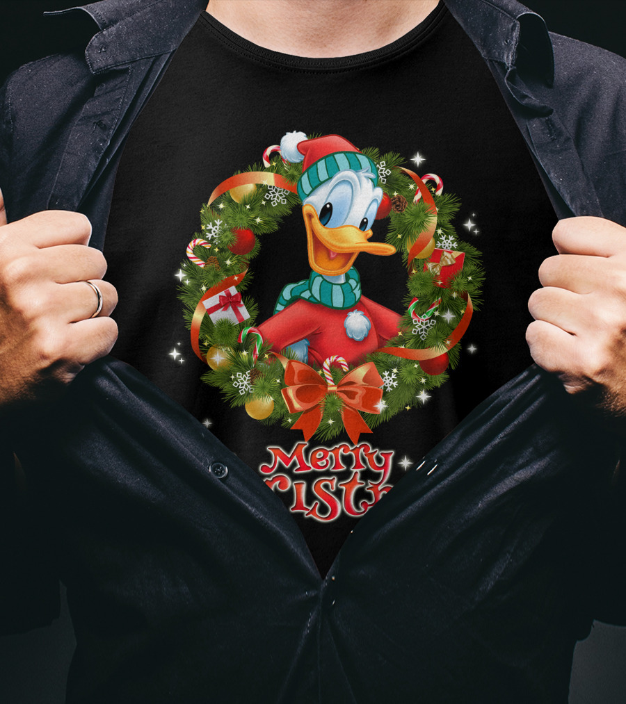 Merry Christmas Donald Duck Wreath T-Shirt