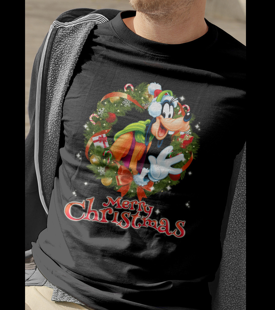 Merry Christmas Goofy Wreath Holiday Celebration T-Shirt