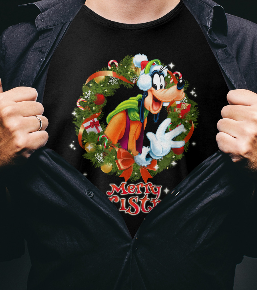 Merry Christmas Goofy Wreath Holiday Celebration T-Shirt