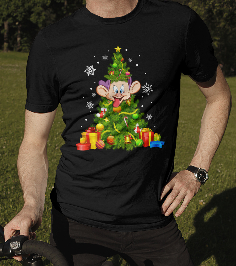 Dopey Christmas Tree Festive Decorations Snowflakes And Gifts T-Shirt