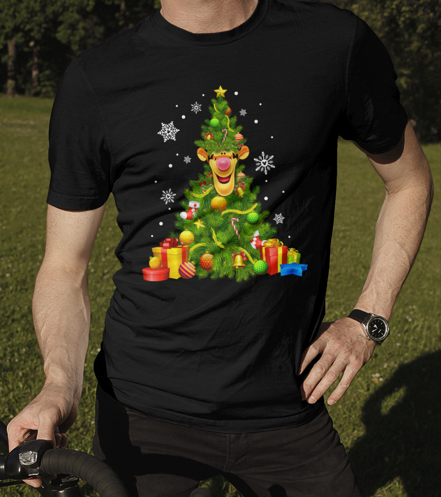 Tigger Christmas Tree With Snowflakes And Gifts T-Shirt