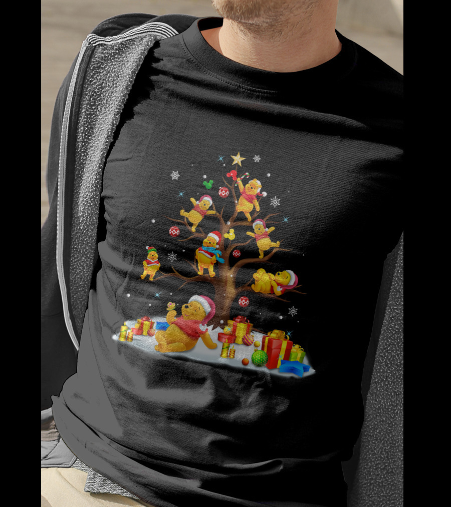 Pooh Bear Christmas Tree With Santa Hat And Presents T-Shirt