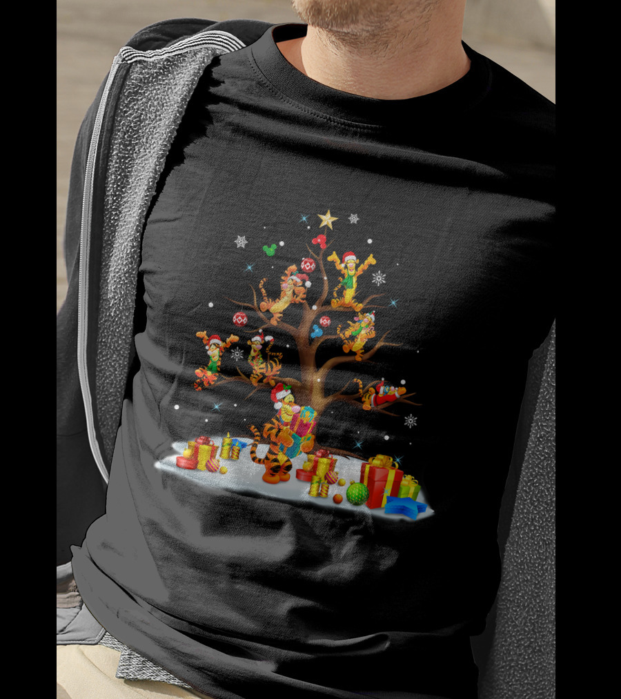 Tigger Christmas Tree With Presents And Santa Hats T-Shirt