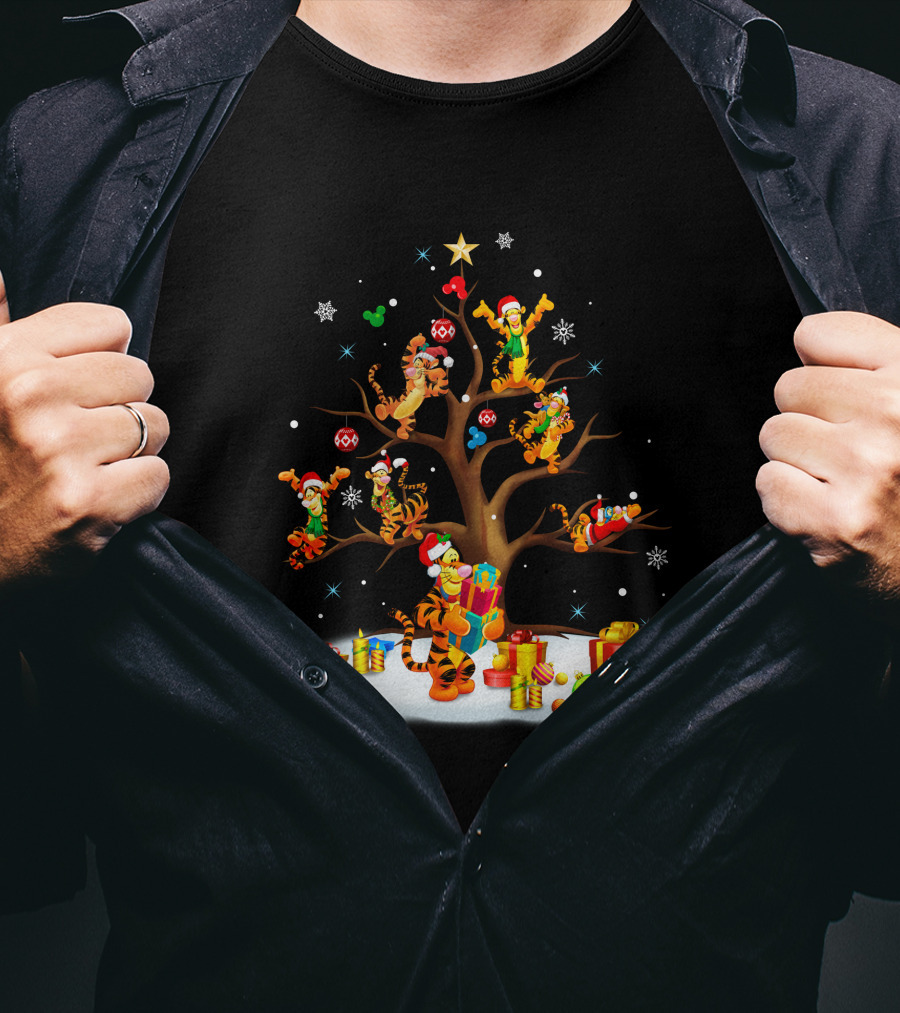 Tigger Christmas Tree With Presents And Santa Hats T-Shirt