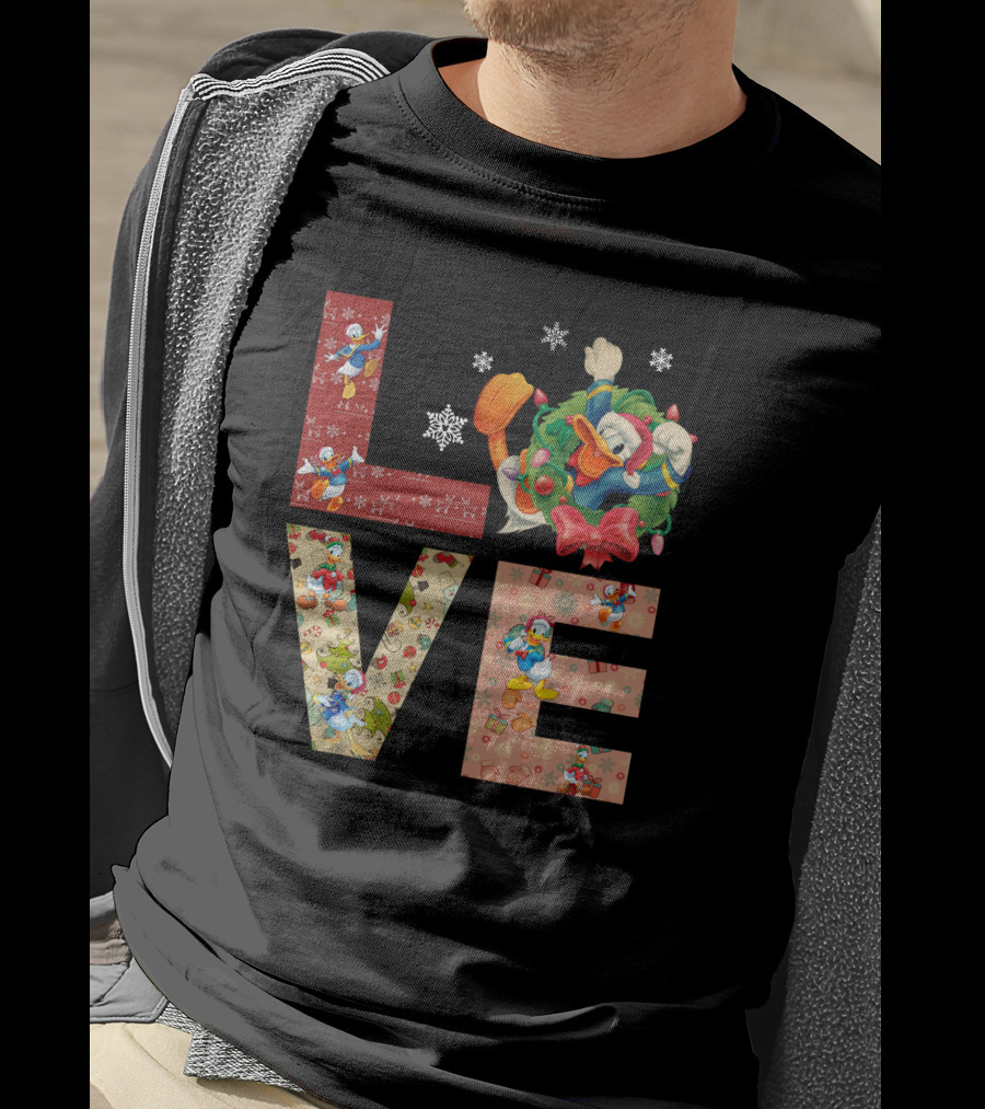 Love Donald Duck Christmas Wreath Snowflakes T-Shirt