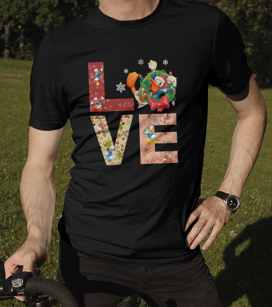 Love Donald Duck Christmas Wreath Snowflakes T-Shirt