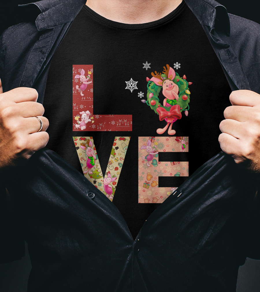 Love Christmas Piglet Reindeer Wreath Fun Snowflakes T-Shirt