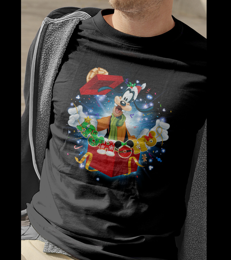Goofy Christmas Gift Box With Mickey Mouse Ornaments T-Shirt
