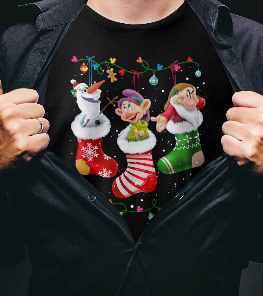 Olaf Dopey Grumpy Christmas Stockings Snowflake Garland T-Shirt