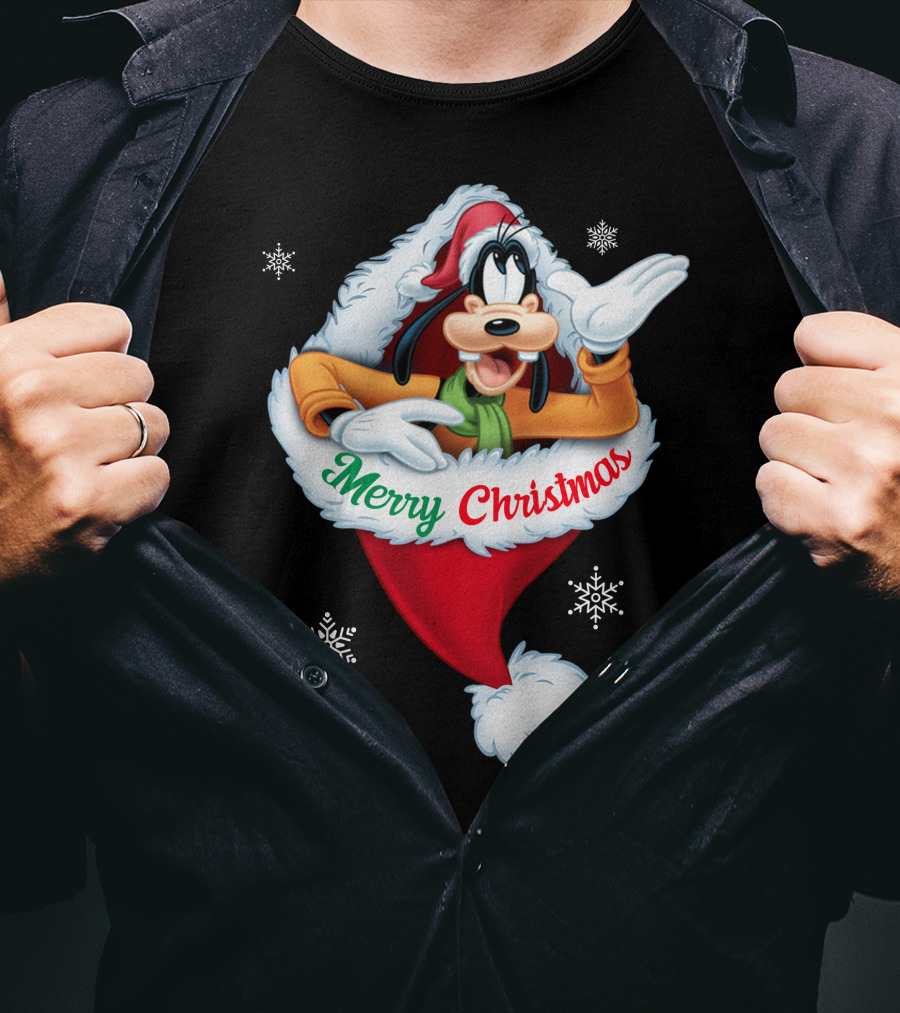 Merry Christmas Goofy In Santa Hat With Snowflakes T-Shirt