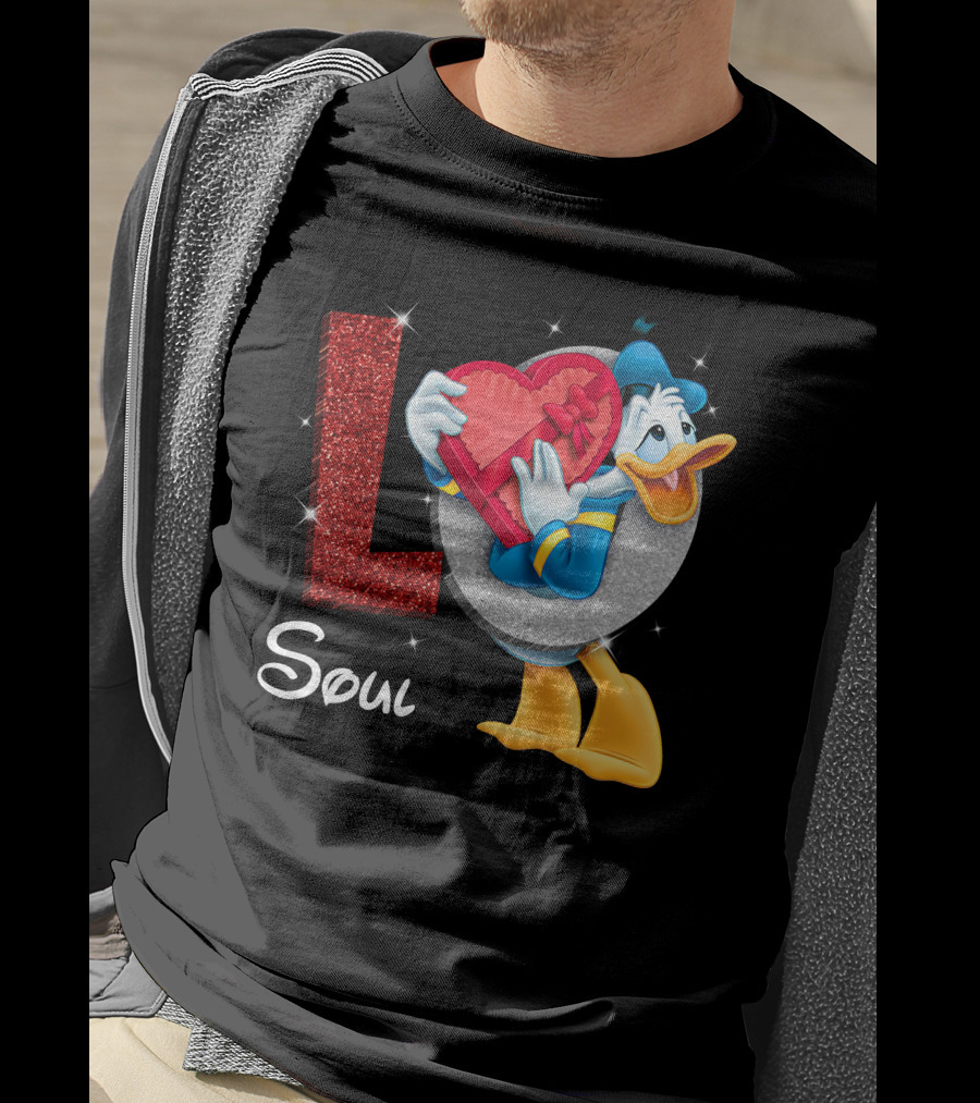 Donald Duck Holding Heart Love Soul T-Shirt