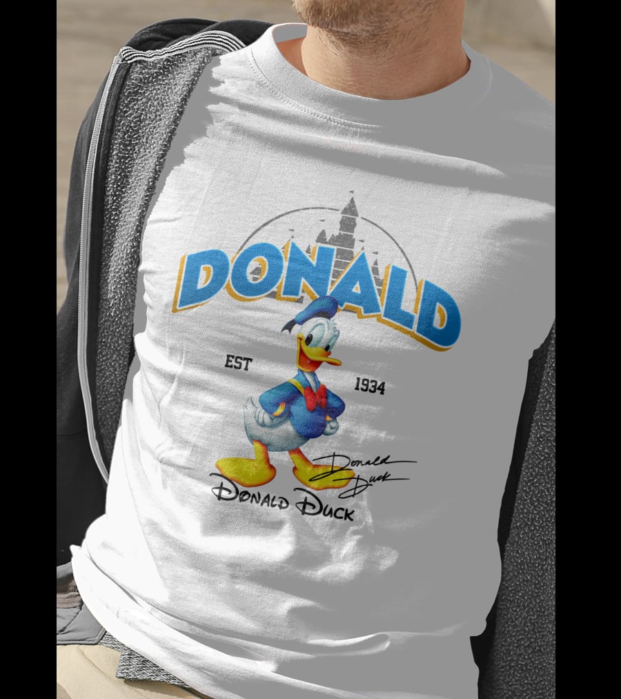Donald Duck Est 1934 Signature Disney Castle T-Shirt