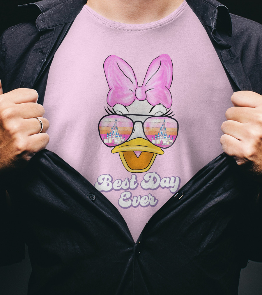 Best Day Ever Daisy Duck Disney Castle Reflection T-Shirt