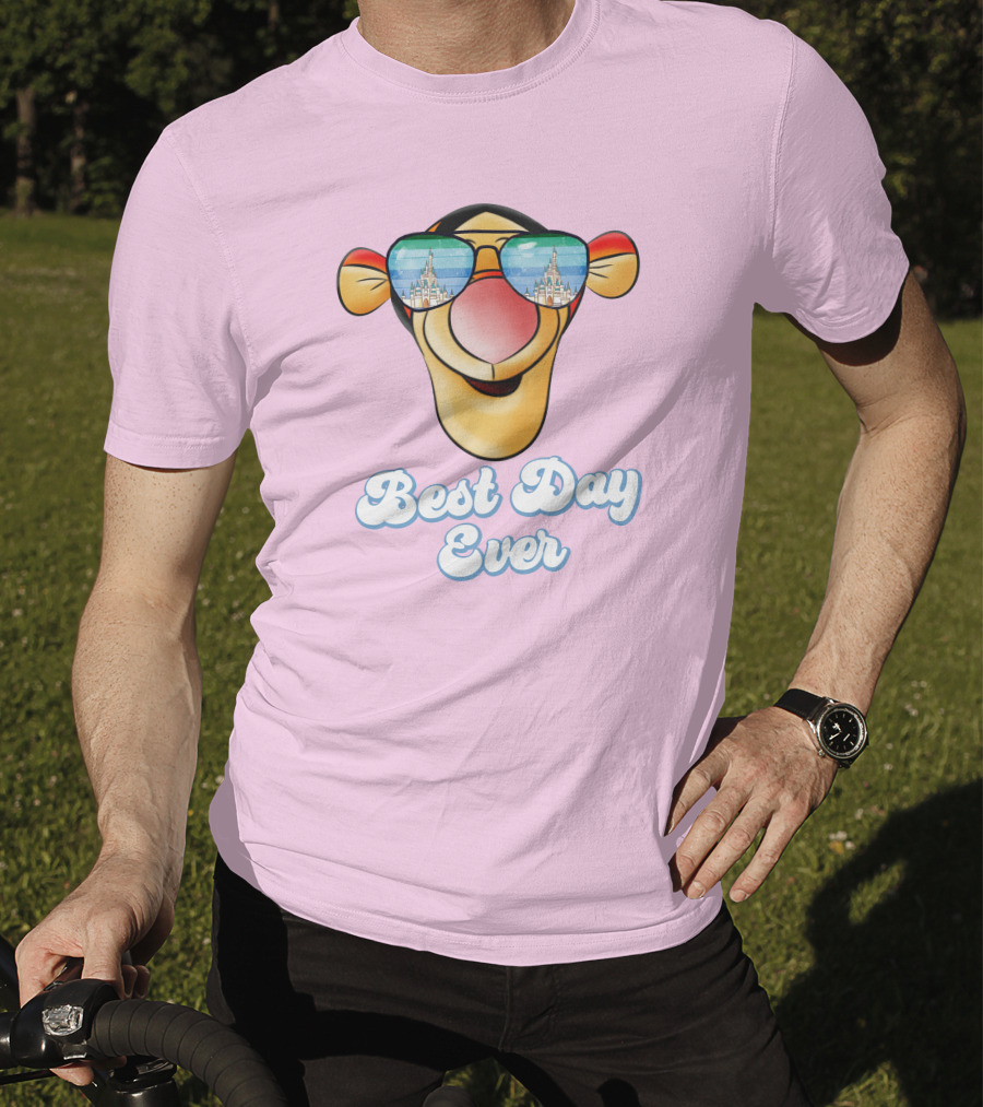Tigger Best Day Ever Disney Castle Sunglasses T-Shirt